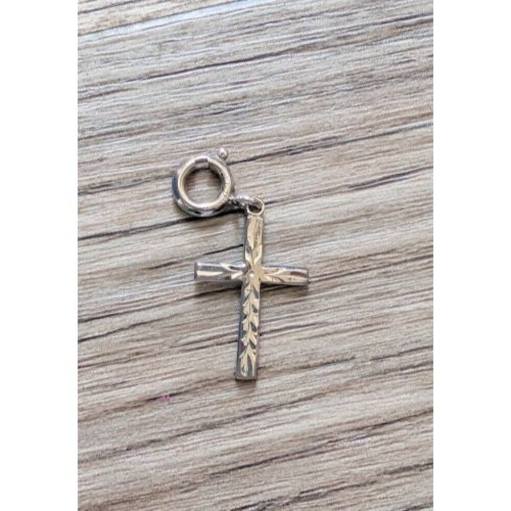 Danecraft Sterling Silver Cross pendant 1.25"
